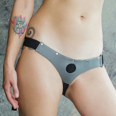 Lola No Mercy Stronger, серые