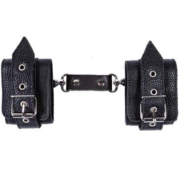 Fetish Dreams Наручники на пряжке с заклепками